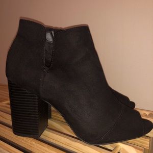 Apt 9 heels size 10